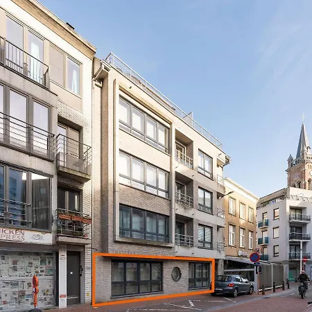 Spacious Ground Floor For Family Apartmán